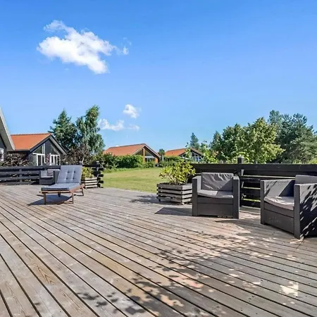 4 Star In Vaeggerlose Bøtø By