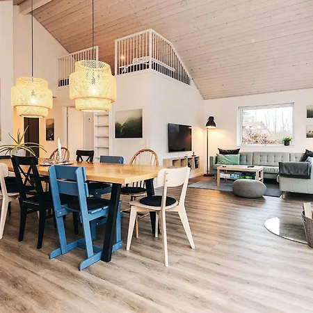 4 Star In Vaeggerlose Bøtø By